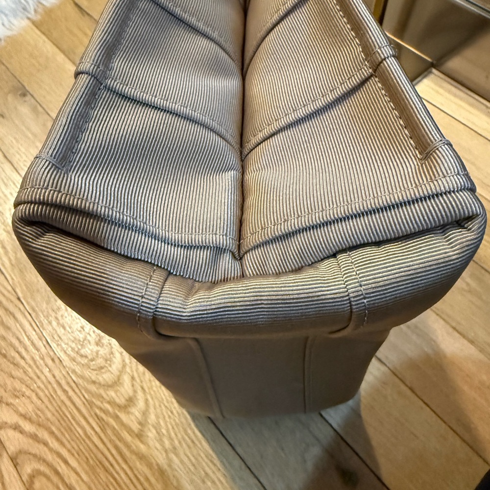 Salvatore Ferragamo Beige Tote Bag - Picture 8 of 10